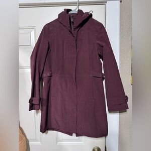 Maroon Kirkland Signature Rain Jacket size small